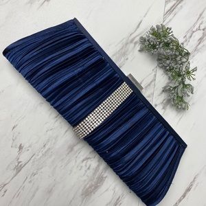 Blue clutch
